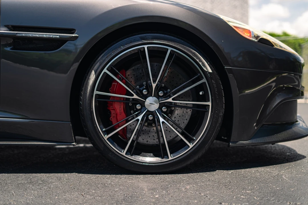 2014 Aston Martin Vanquish 2nd Gen - Image 3 of 31