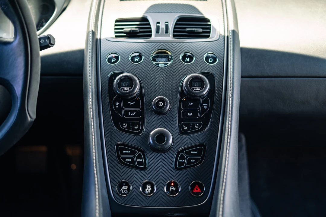 2014 Aston Martin Vanquish 2nd Gen - Image 12 of 31