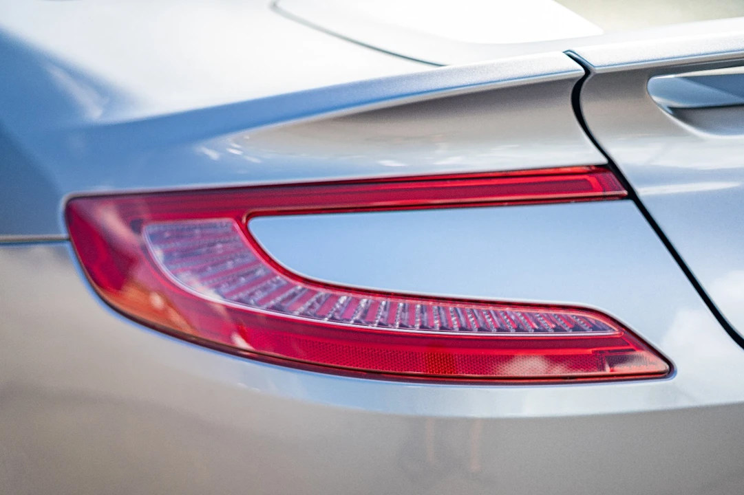 2014 Aston Martin Vanquish 2nd Gen - Image 19 of 31