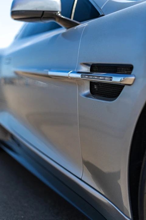 2014 Aston Martin Vanquish 2nd Gen - Image 26 of 31