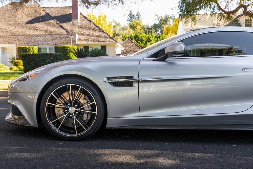 2014 Aston Martin Vanquish 2nd Gen - Image 4 of 12