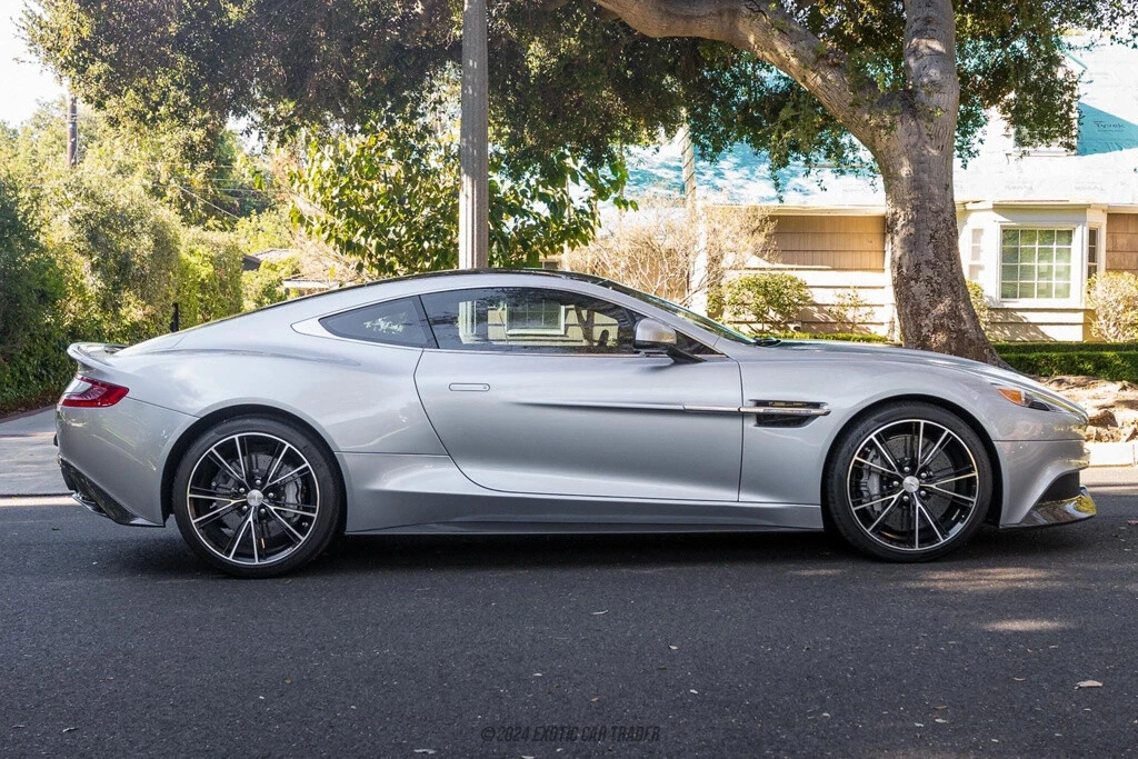 2014 Aston Martin Vanquish 2nd Gen - Image 9 of 12