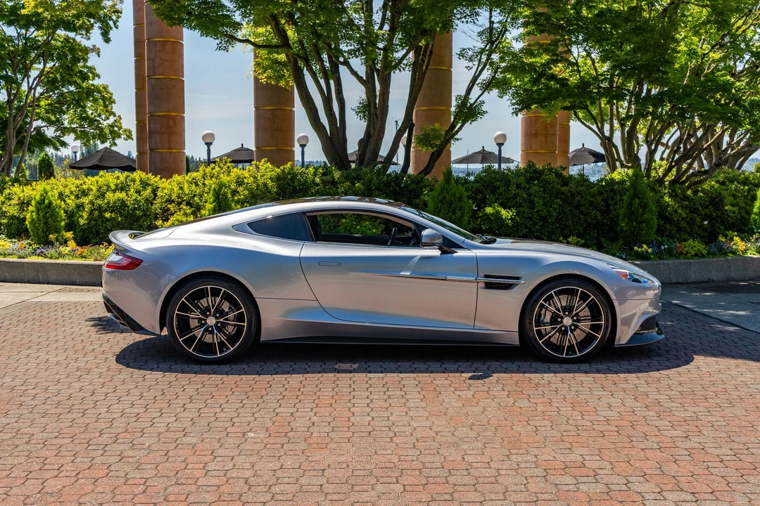 2014 Aston Martin Vanquish 2nd Gen - Image 30 of 31