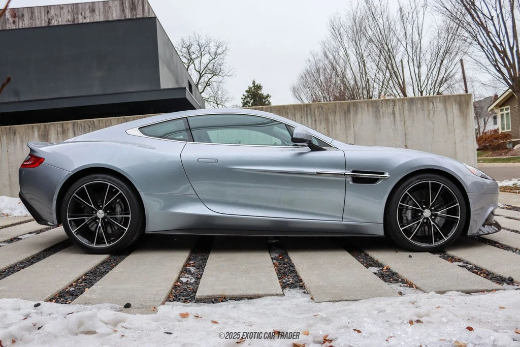 2014 Aston Martin Vanquish 2nd Gen - Image 9 of 12