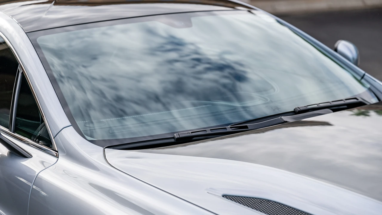 2014 Aston Martin Vanquish 2nd Gen - Image 21 of 31
