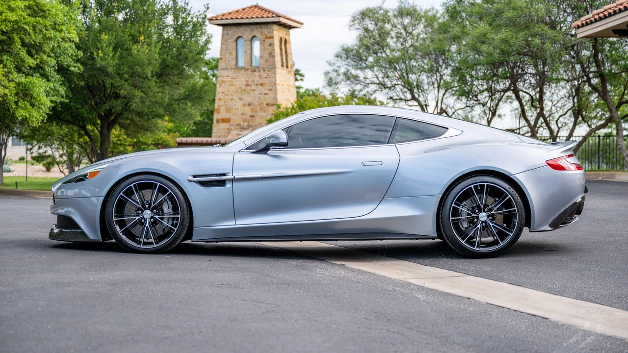 2014 Aston Martin Vanquish 2nd Gen - Image 8 of 31