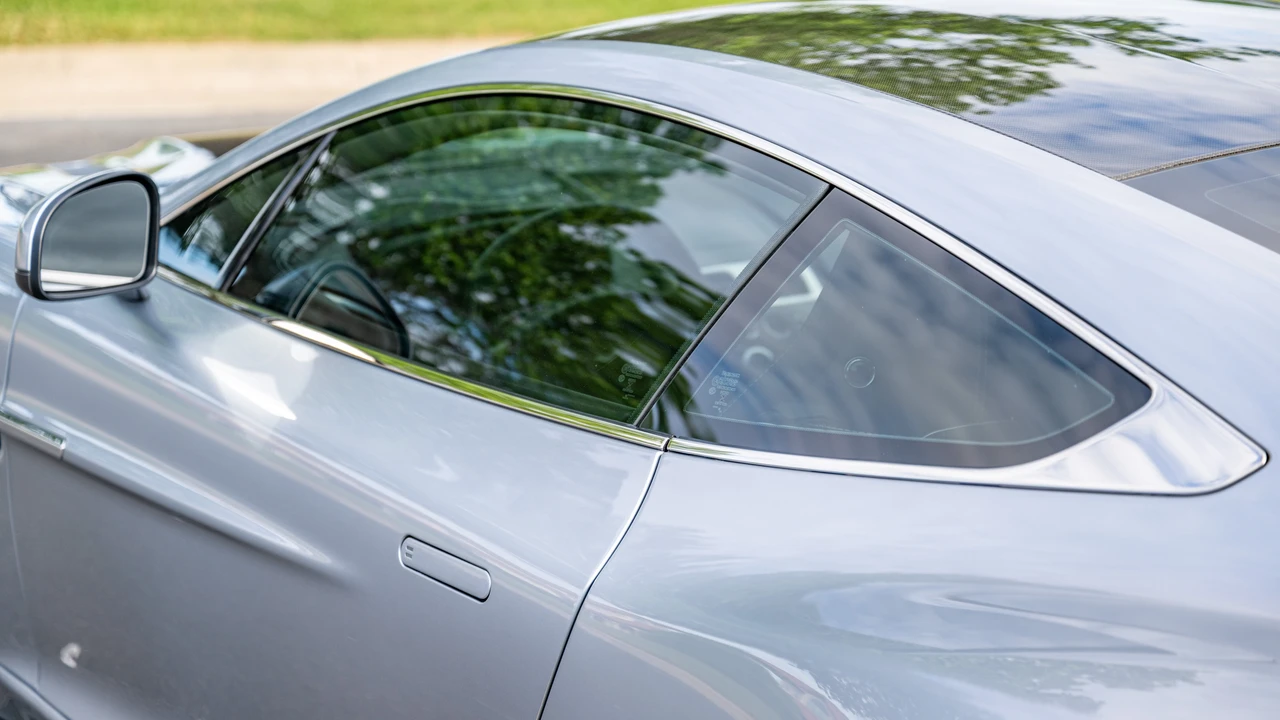 2014 Aston Martin Vanquish 2nd Gen - Image 25 of 31