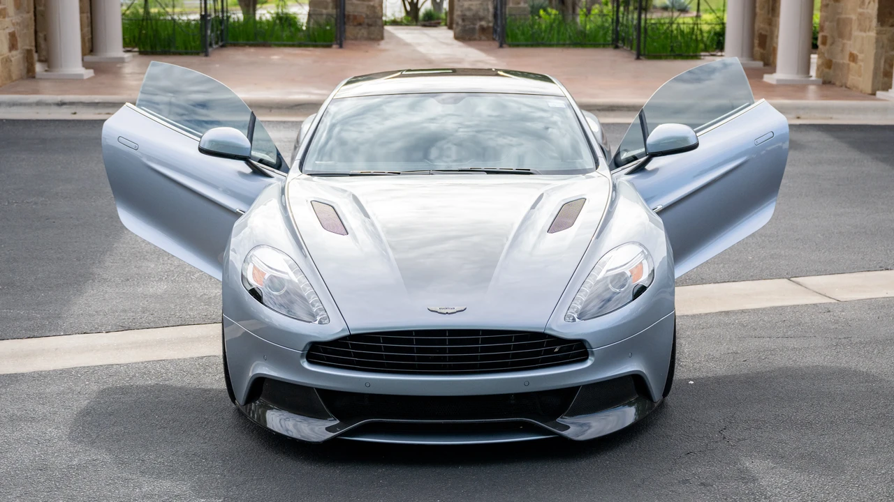 2014 Aston Martin Vanquish 2nd Gen - Image 12 of 31