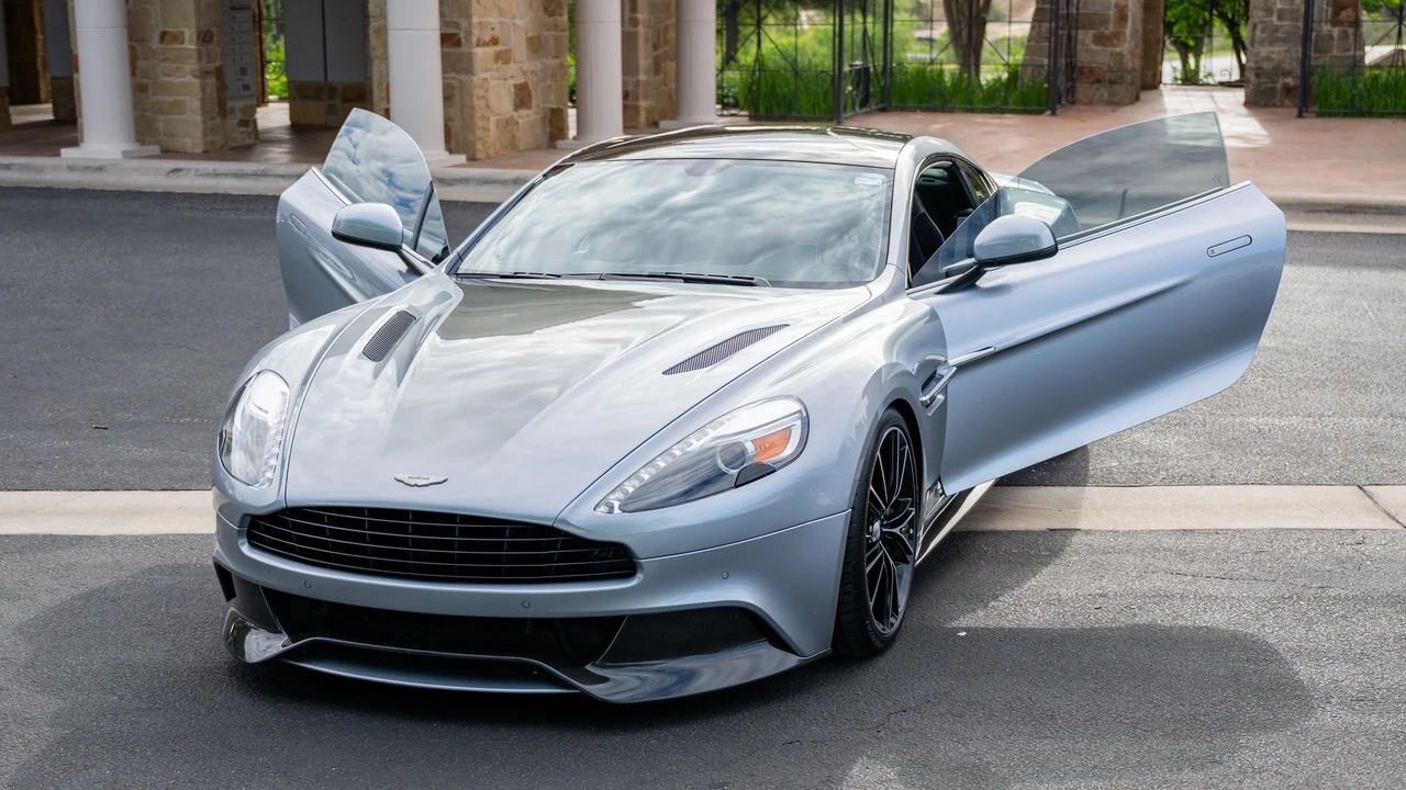 2014 Aston Martin Vanquish 2nd Gen - Image 11 of 31