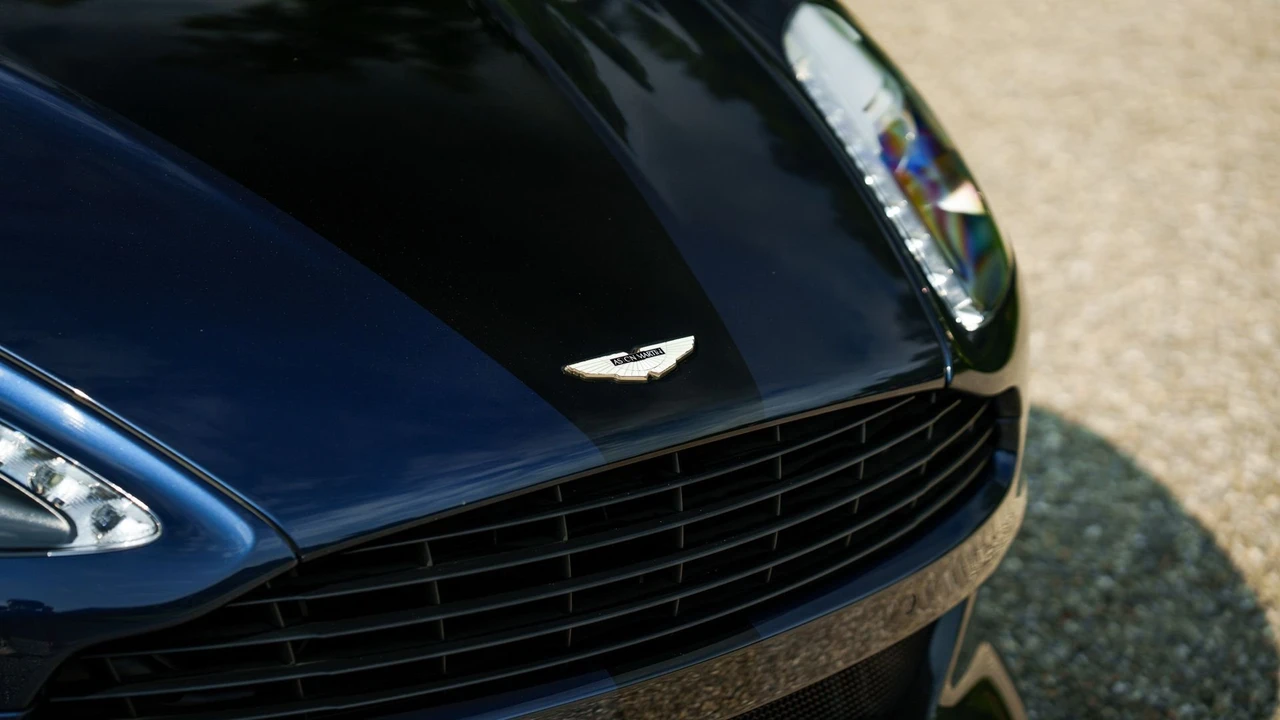2014 Aston Martin Vanquish 2nd Gen - Image 25 of 31