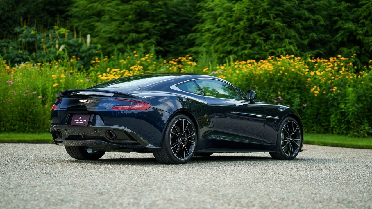 2014 Aston Martin Vanquish 2nd Gen - Image 15 of 31