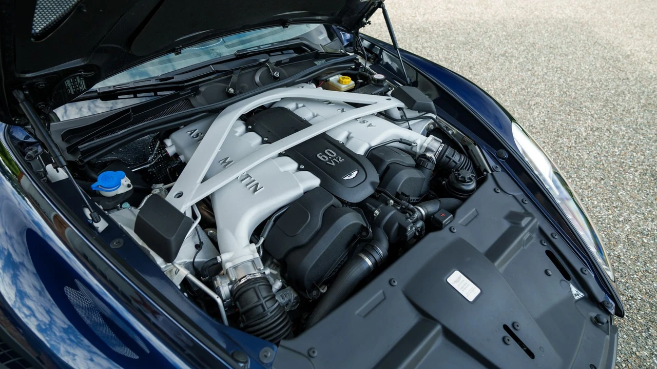 2014 Aston Martin Vanquish 2nd Gen - Image 8 of 31