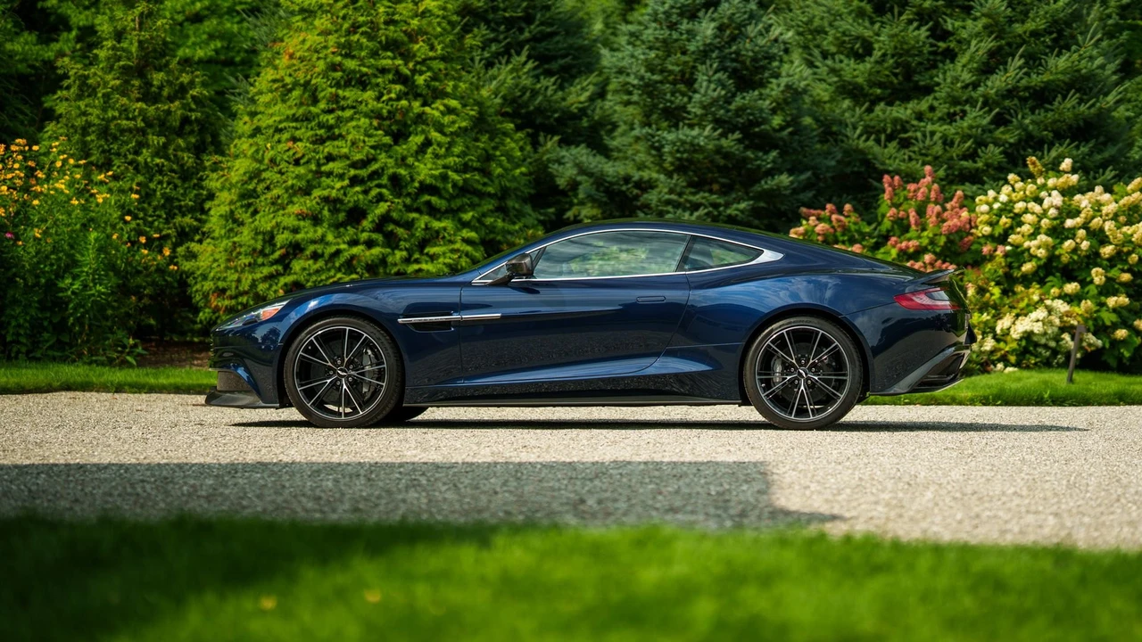 2014 Aston Martin Vanquish 2nd Gen - Image 22 of 31