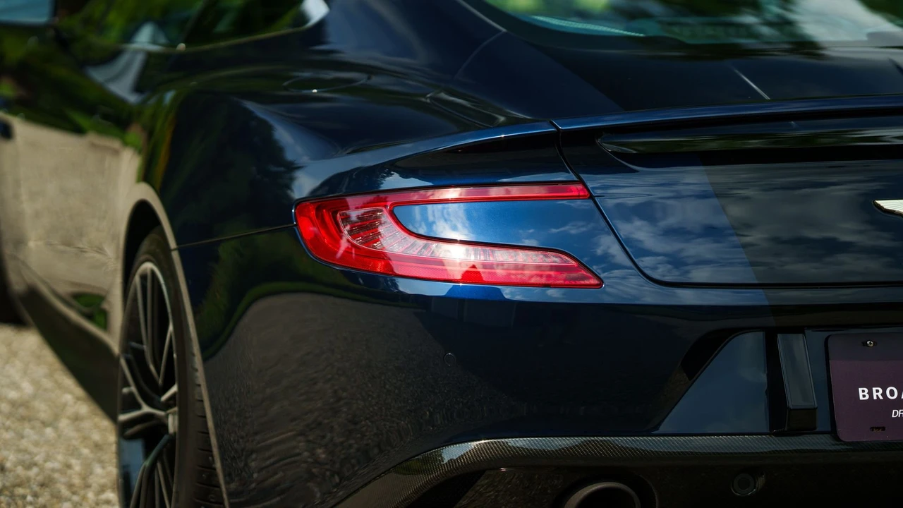 2014 Aston Martin Vanquish 2nd Gen - Image 31 of 31