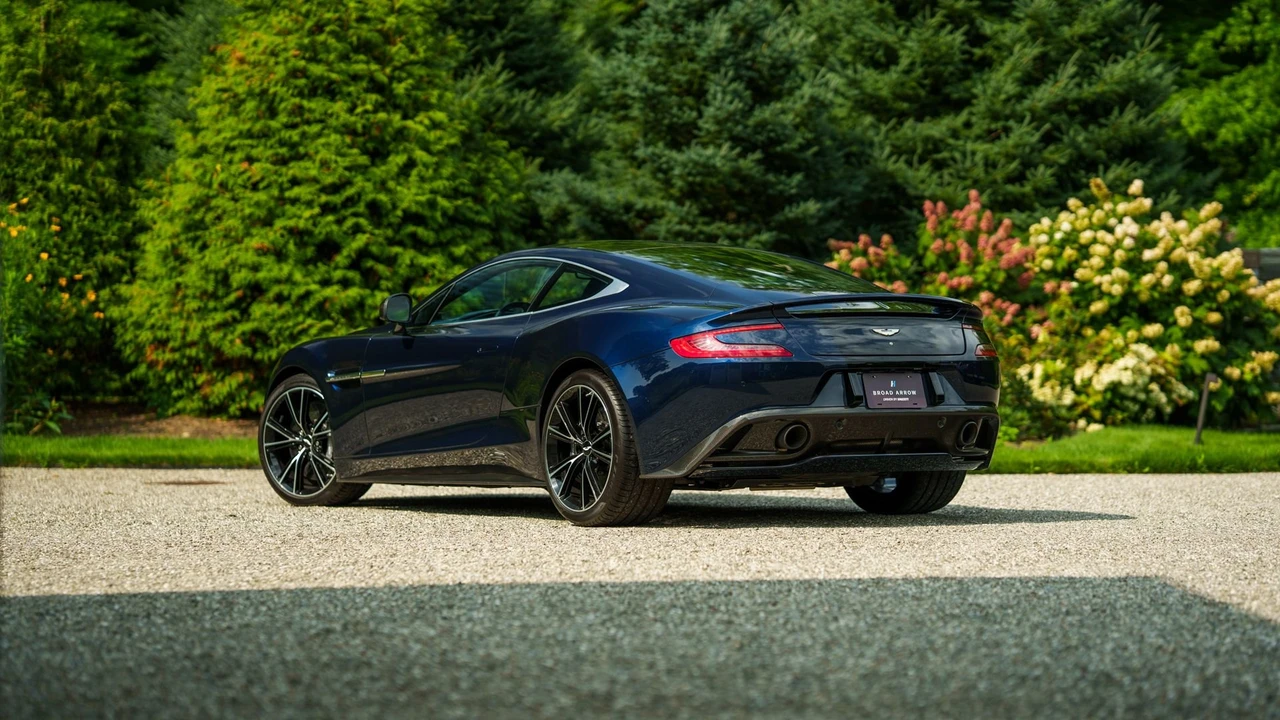 2014 Aston Martin Vanquish 2nd Gen - Image 16 of 31