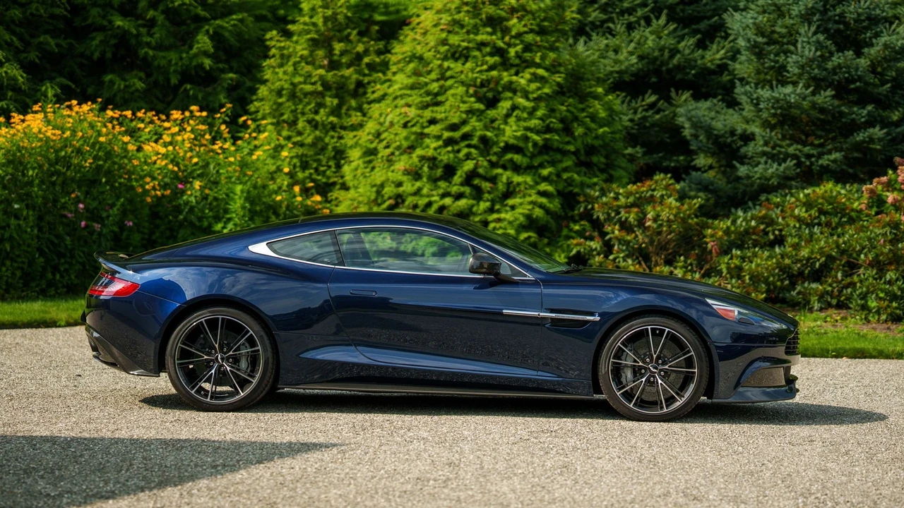 2014 Aston Martin Vanquish 2nd Gen - Image 13 of 31