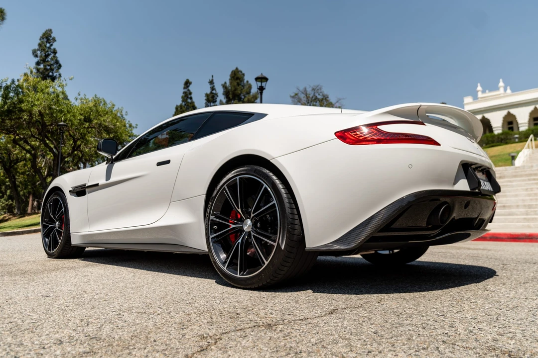 2014 Aston Martin Vanquish 2nd Gen - Image 16 of 31