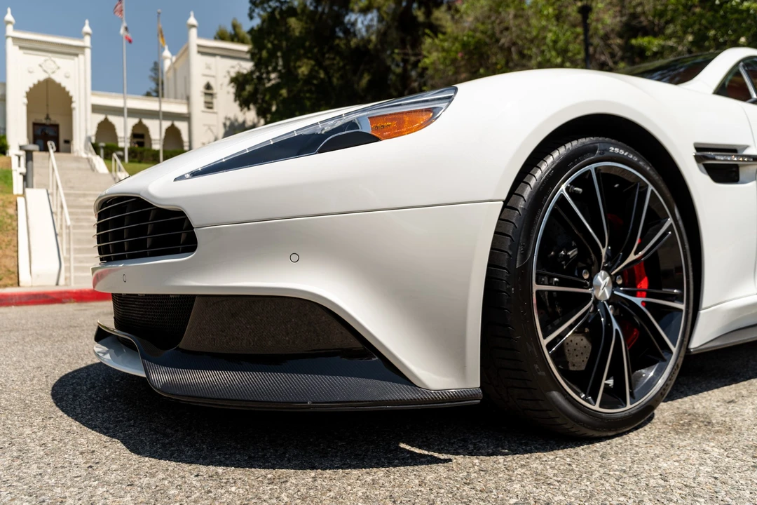 2014 Aston Martin Vanquish 2nd Gen - Image 19 of 31