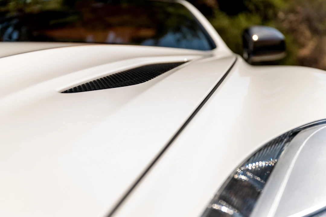 2014 Aston Martin Vanquish 2nd Gen - Image 26 of 31