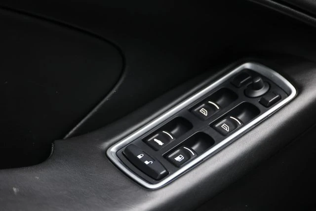 2014 Aston Martin Vanquish 2nd Gen - Image 12 of 31