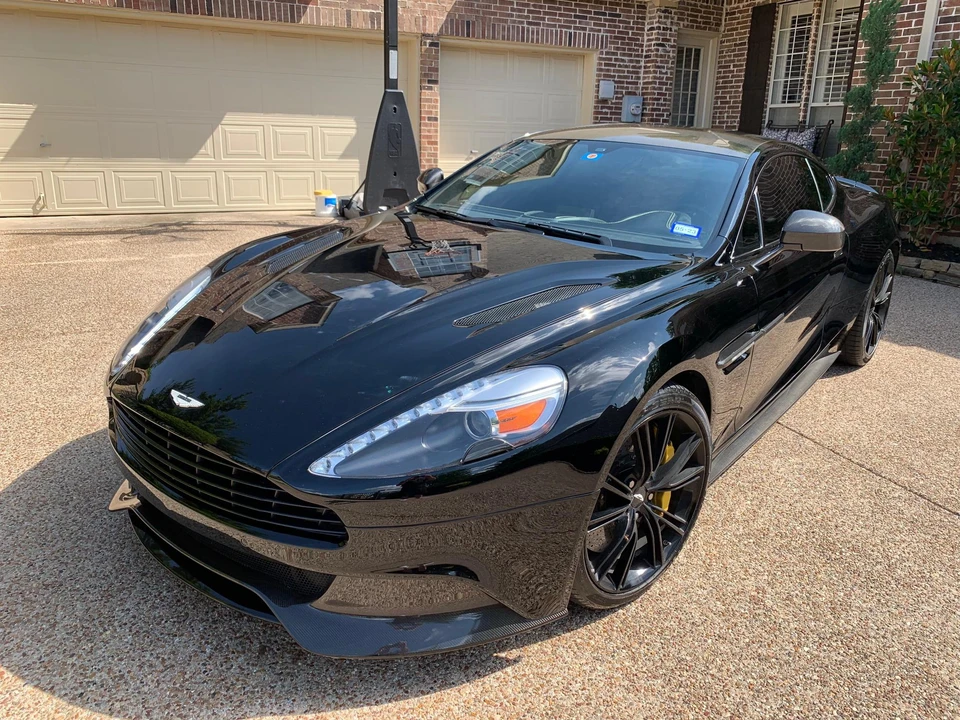2014 Aston Martin Vanquish 2nd Gen - Image 2 of 31