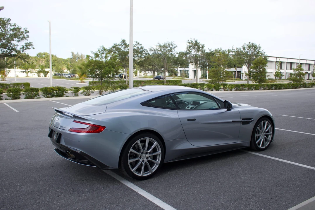 2014 Aston Martin Vanquish 2nd Gen - Image 18 of 31