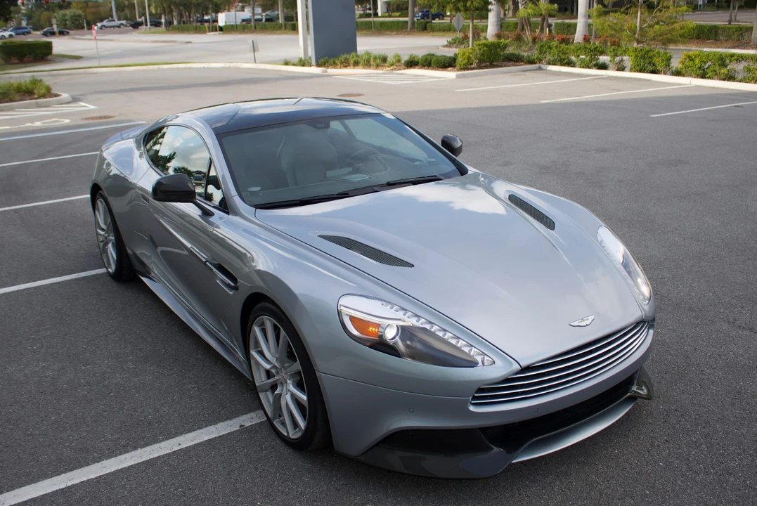 2014 Aston Martin Vanquish 2nd Gen - Image 14 of 31