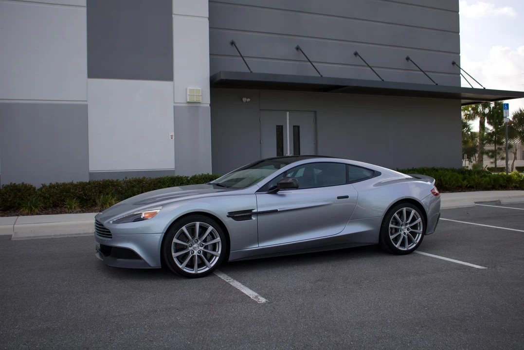 2014 Aston Martin Vanquish 2nd Gen - Image 2 of 31