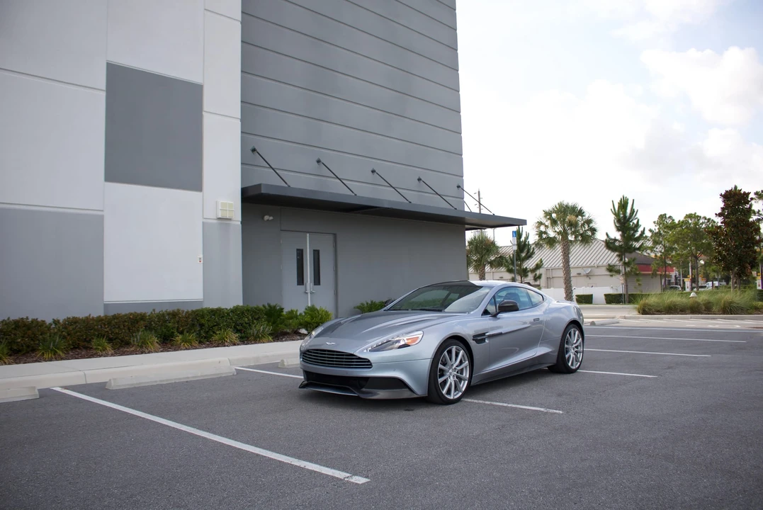 2014 Aston Martin Vanquish 2nd Gen - Image 5 of 31