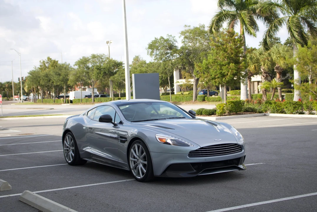 2014 Aston Martin Vanquish 2nd Gen - Image 10 of 31