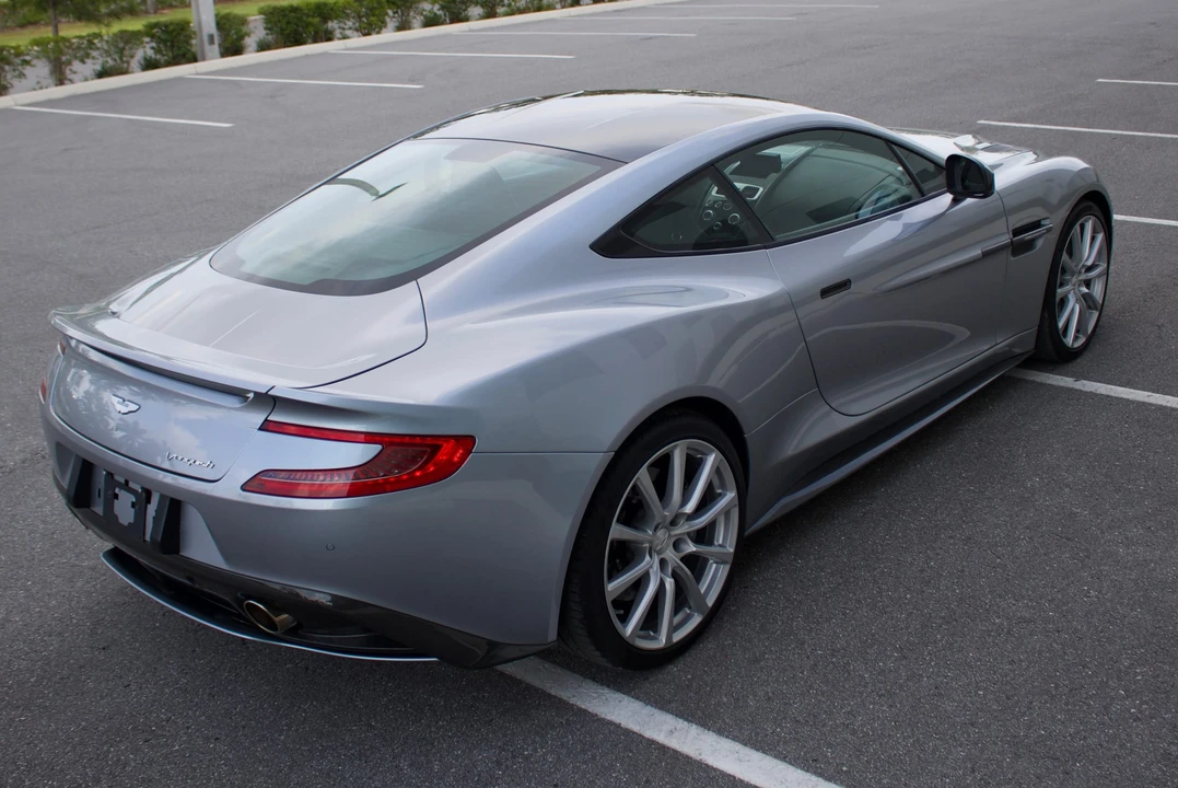 2014 Aston Martin Vanquish 2nd Gen - Image 19 of 31