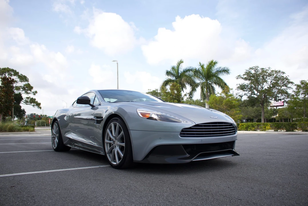 2014 Aston Martin Vanquish 2nd Gen - Image 12 of 31