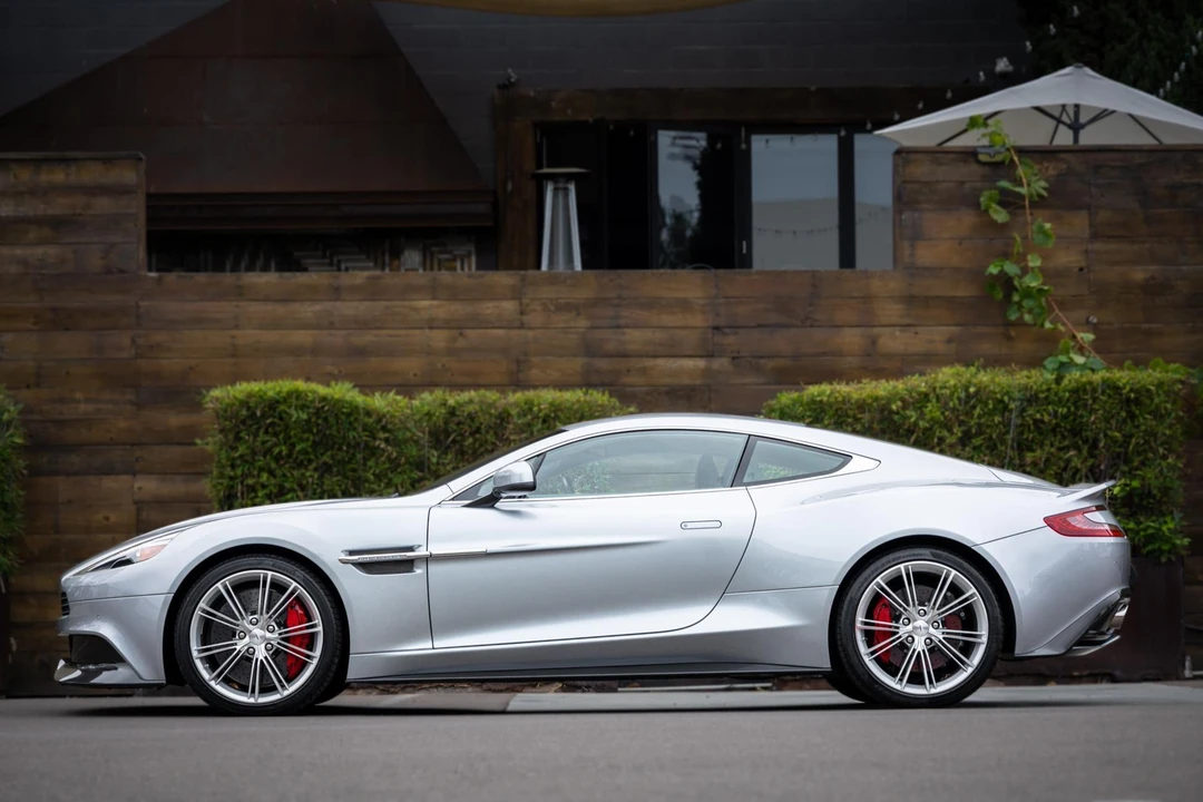 2014 Aston Martin Vanquish 2nd Gen - Image 3 of 31