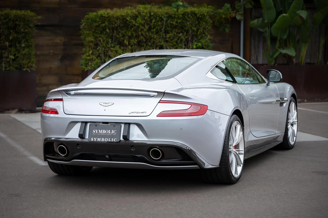 2014 Aston Martin Vanquish 2nd Gen - Image 17 of 31