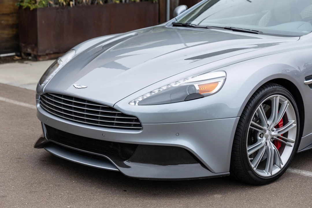 2014 Aston Martin Vanquish 2nd Gen - Image 27 of 31
