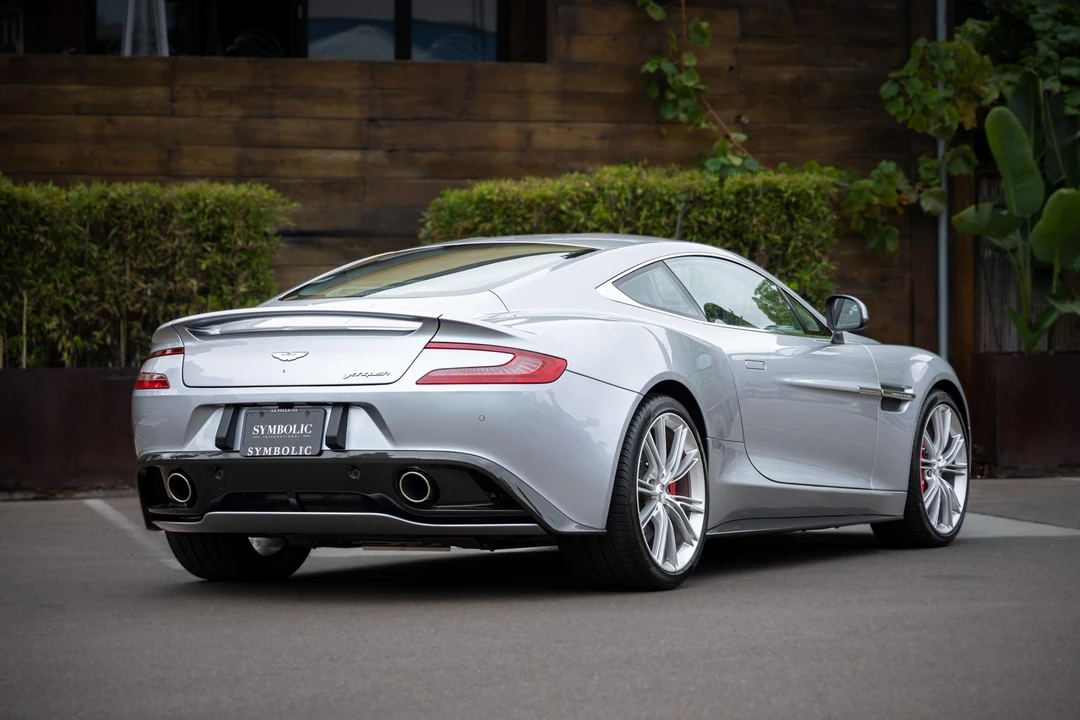 2014 Aston Martin Vanquish 2nd Gen - Image 18 of 31