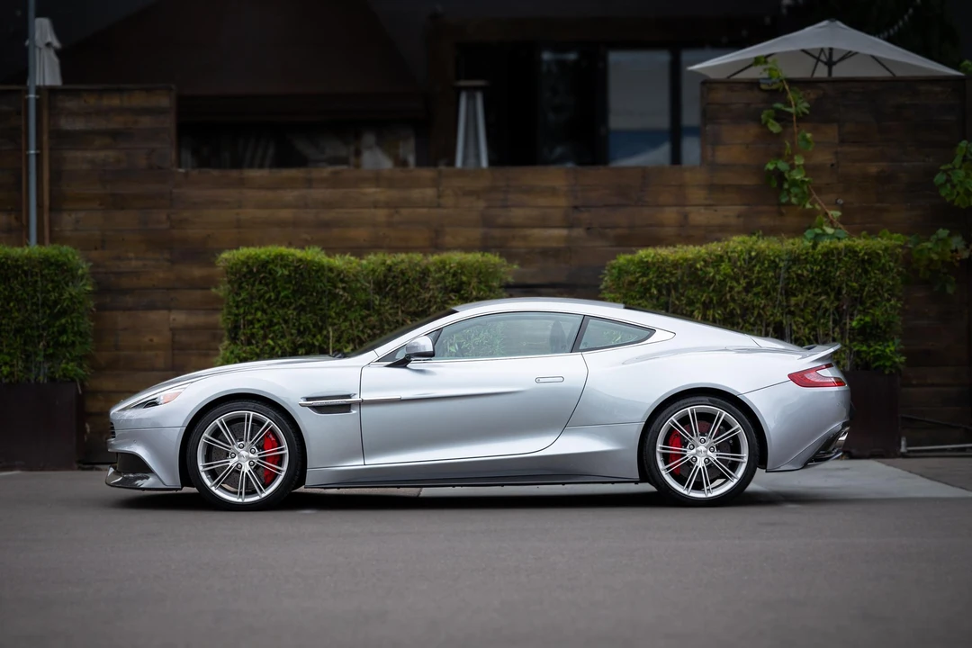 2014 Aston Martin Vanquish 2nd Gen - Image 11 of 31