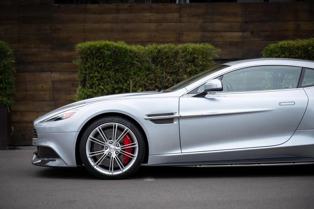 2014 Aston Martin Vanquish 2nd Gen - Image 29 of 31