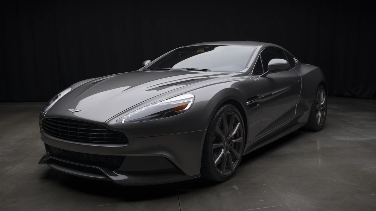 2014 Aston Martin Vanquish 2nd Gen - Image 2 of 31