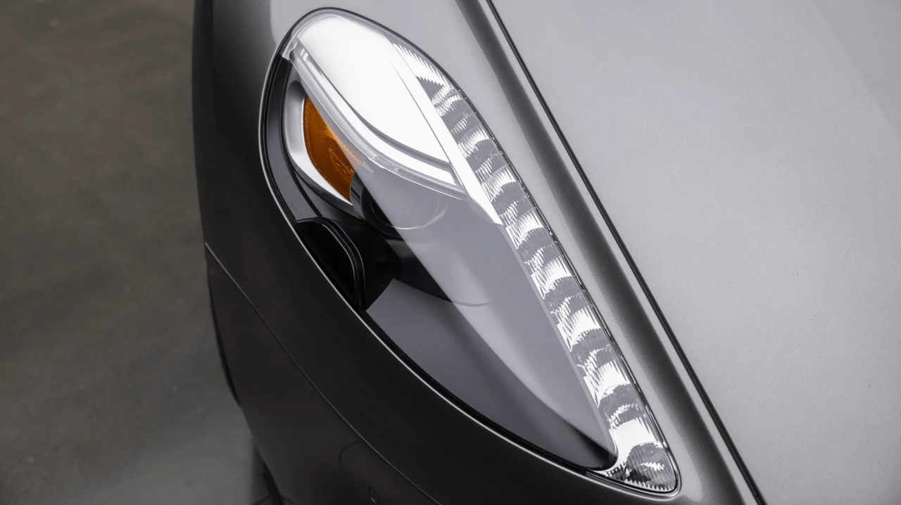 2014 Aston Martin Vanquish 2nd Gen - Image 29 of 31