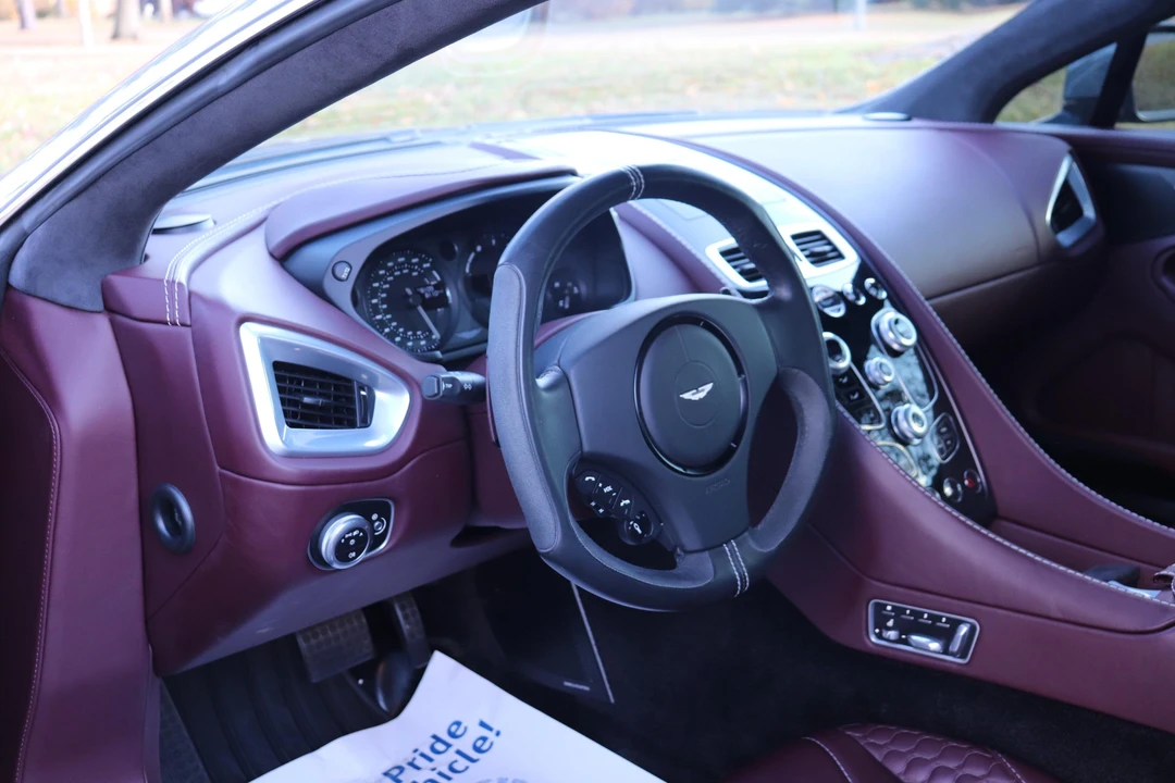 2014 Aston Martin Vanquish 2nd Gen - Image 28 of 31