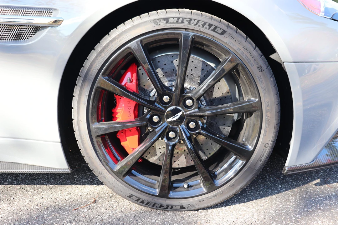 2014 Aston Martin Vanquish 2nd Gen - Image 27 of 31