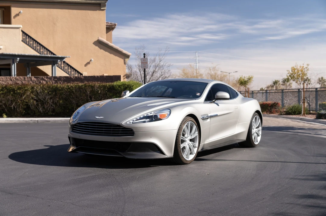 2014 Aston Martin Vanquish 2nd Gen - Image 3 of 31