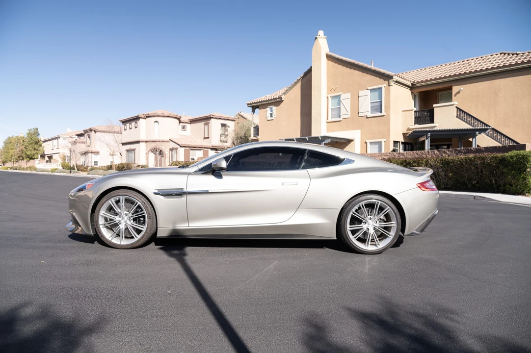 2014 Aston Martin Vanquish 2nd Gen - Image 2 of 31
