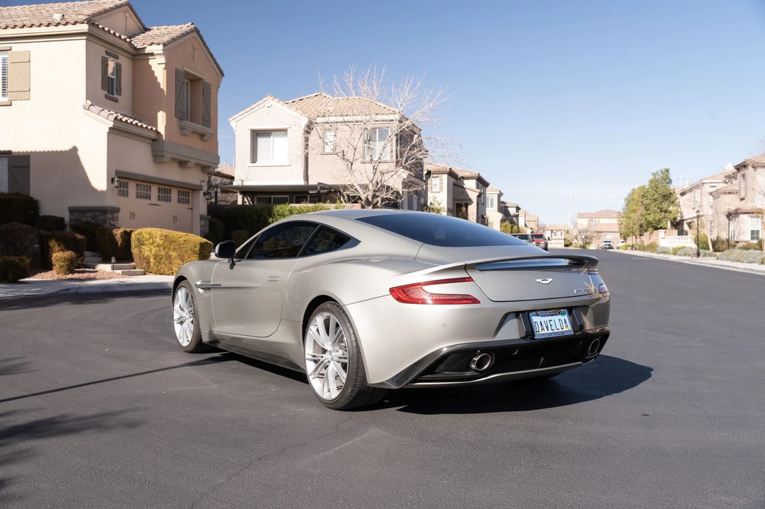 2014 Aston Martin Vanquish 2nd Gen - Image 17 of 31
