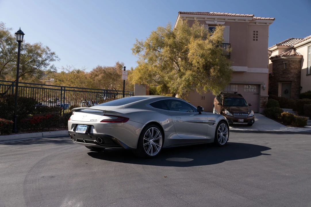 2014 Aston Martin Vanquish 2nd Gen - Image 13 of 31