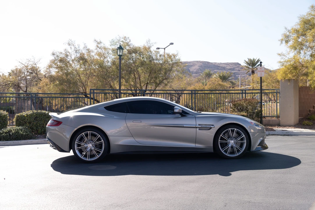 2014 Aston Martin Vanquish 2nd Gen - Image 12 of 31