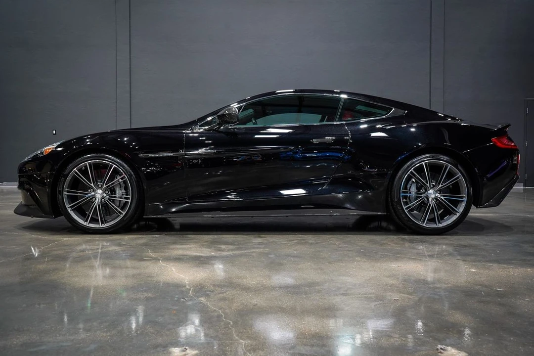 2014 Aston Martin Vanquish 2nd Gen - Image 2 of 21