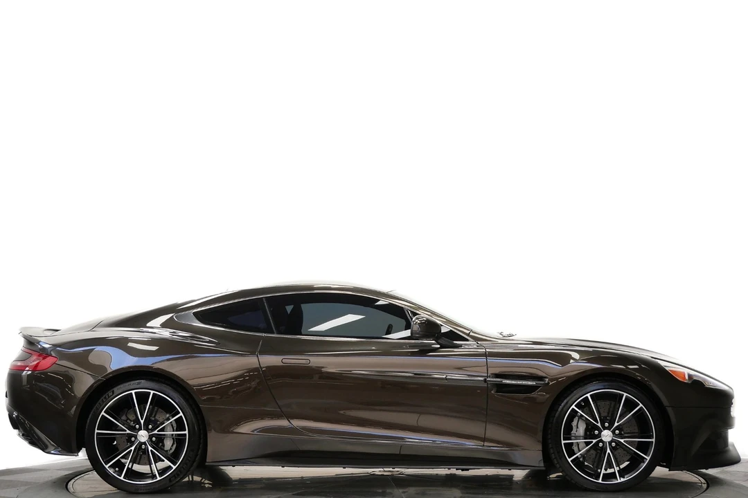 2014 Aston Martin Vanquish 2nd Gen - Image 2 of 12