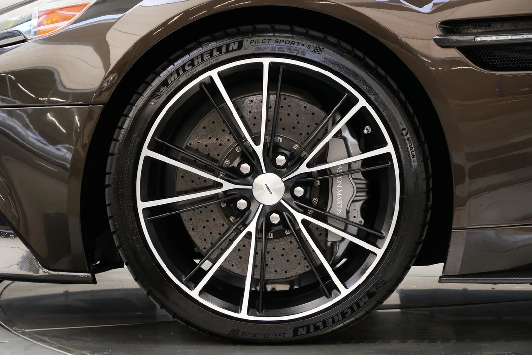 2014 Aston Martin Vanquish 2nd Gen - Image 10 of 12